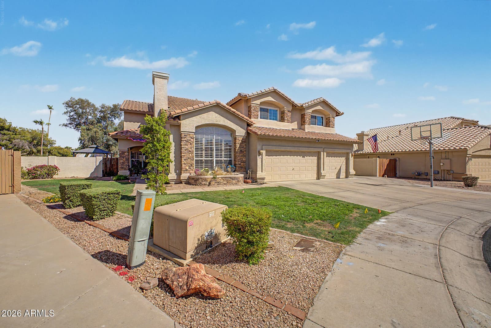 7815 W KERRY Lane, Glendale, AZ 85308 — photo 2 of 48