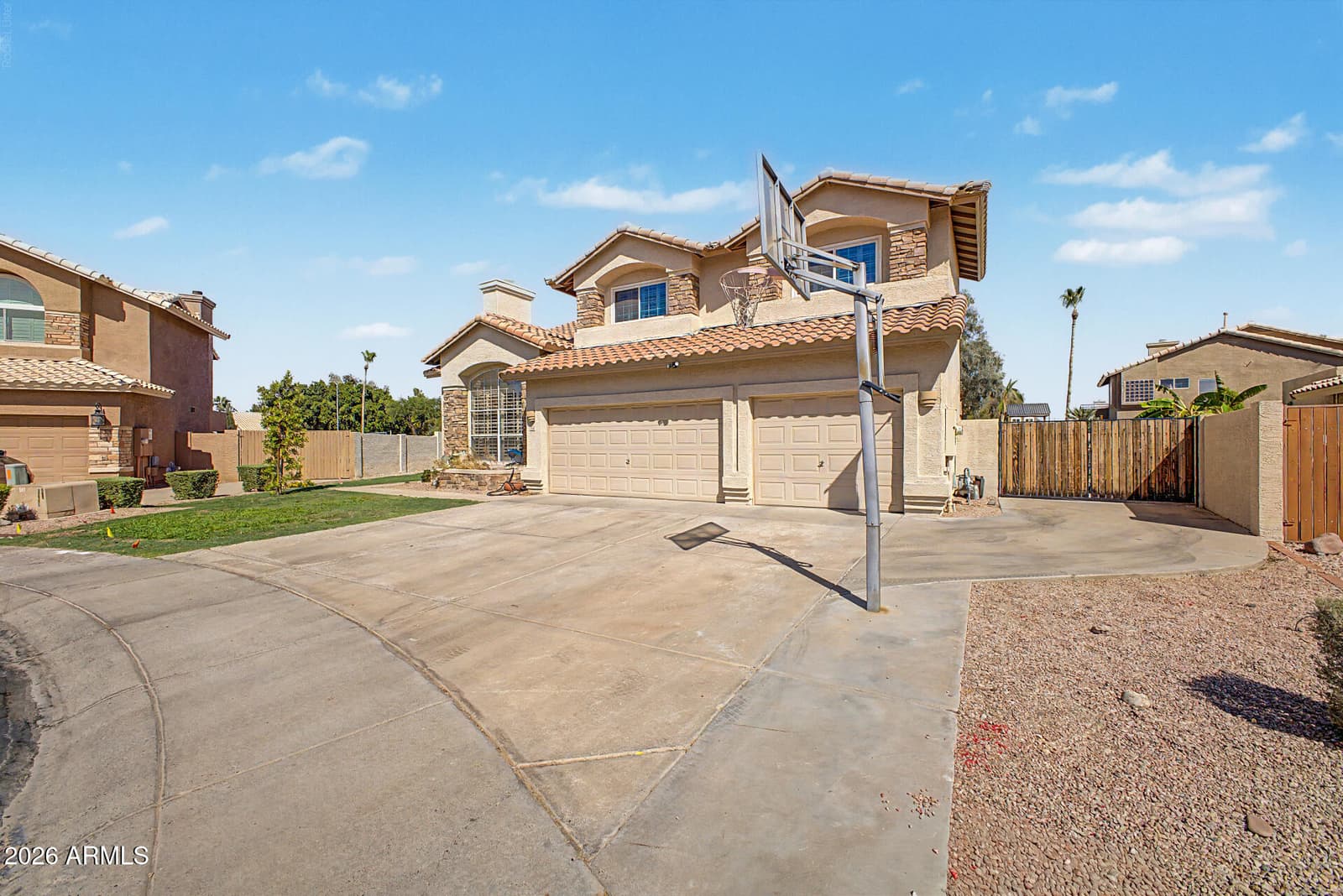 7815 W KERRY Lane, Glendale, AZ 85308 — photo 4 of 48