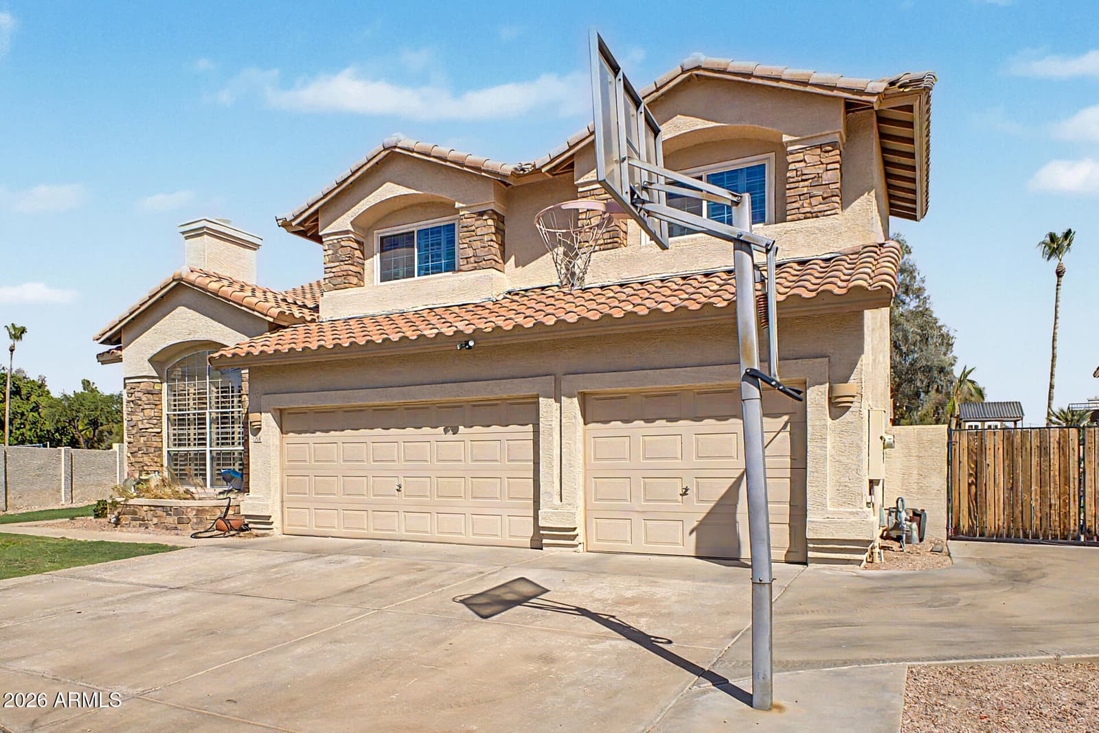 7815 W KERRY Lane, Glendale, AZ 85308 — photo 5 of 48