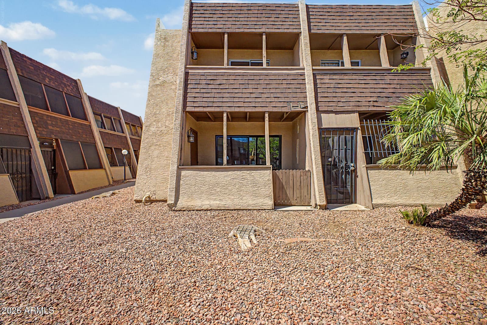 1601 W SUNNYSIDE Drive 166, Phoenix, AZ 85029 — photo 1 of 26