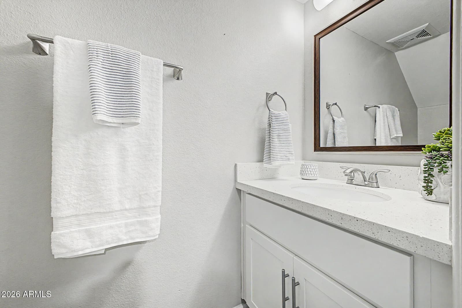 1601 W SUNNYSIDE Drive 166, Phoenix, AZ 85029 — photo 13 of 26