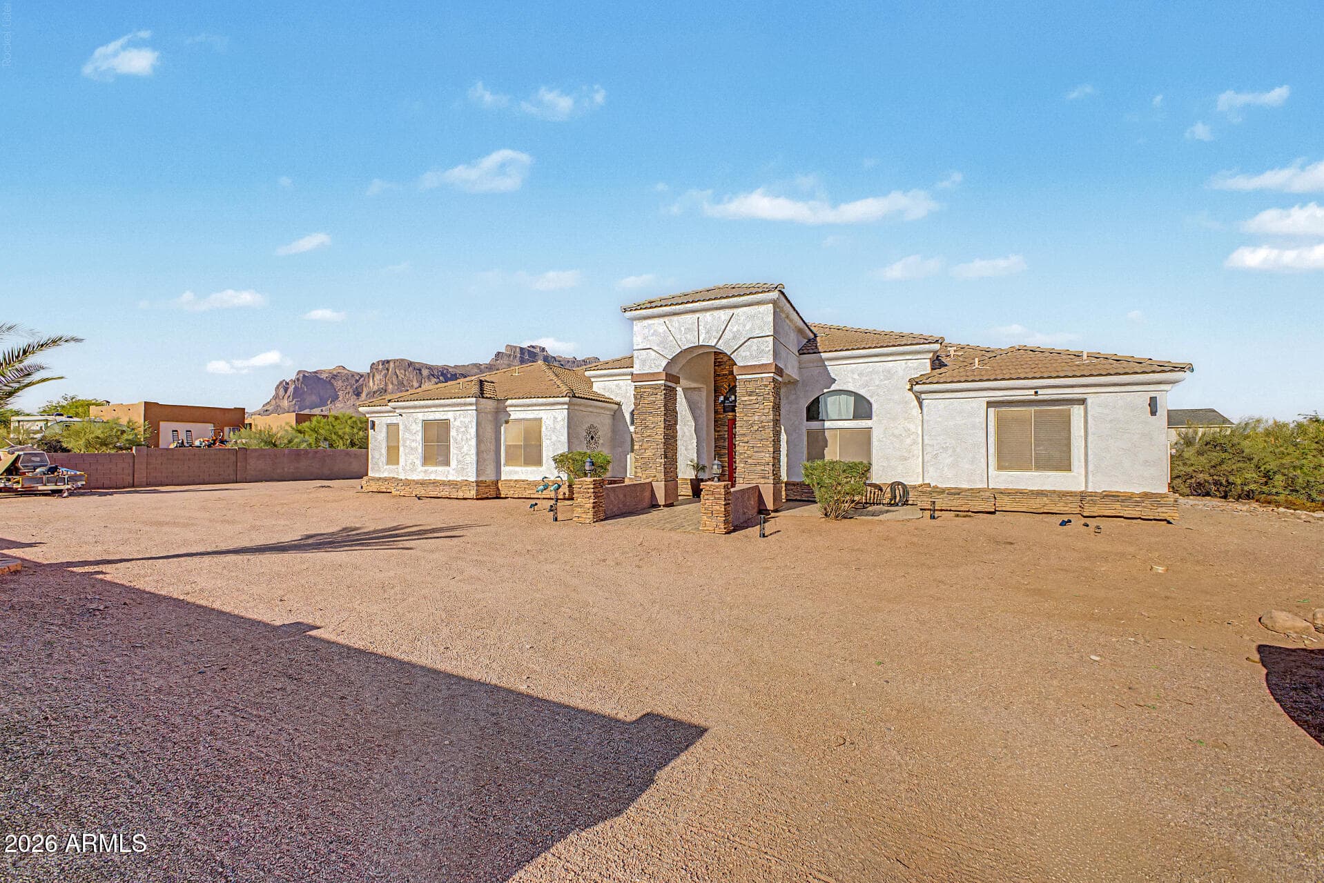 529 S VAL VISTA Road, Apache Junction, AZ 85119 — photo 3 of 56
