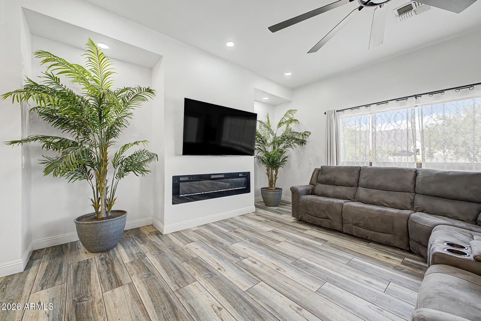 529 S VAL VISTA Road, Apache Junction, AZ 85119 — photo 13 of 56