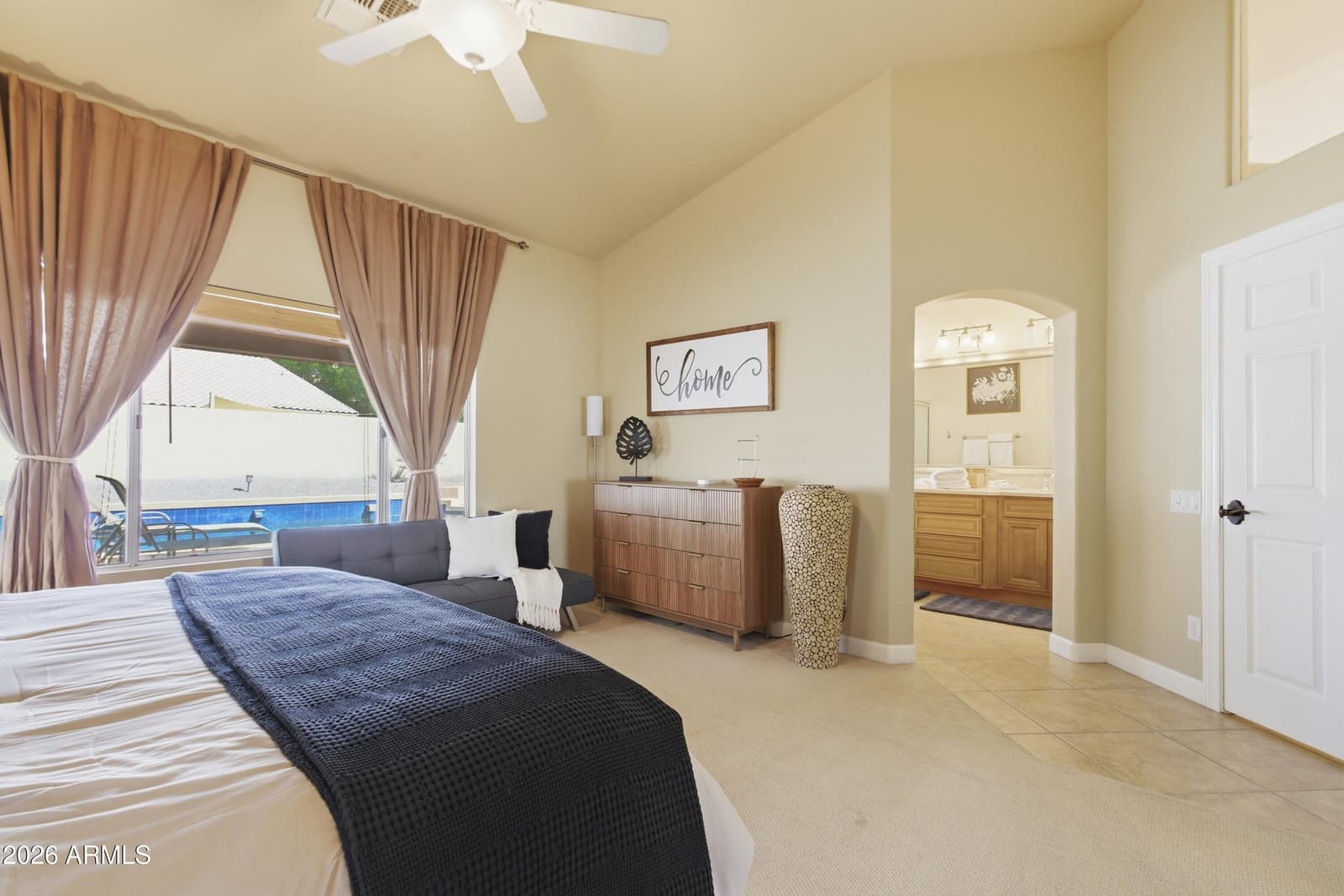 4442 E GRAYTHORN Street, Phoenix, AZ 85044 — photo 17 of 33
