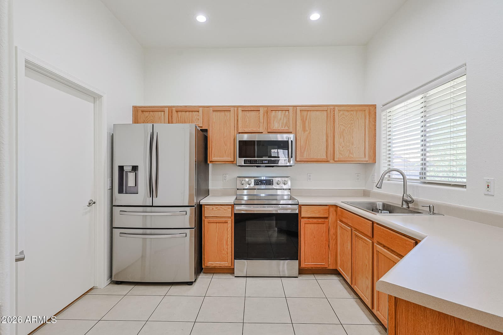 7993 W ZOE ELLA Way, Peoria, AZ 85382 — photo 7 of 23