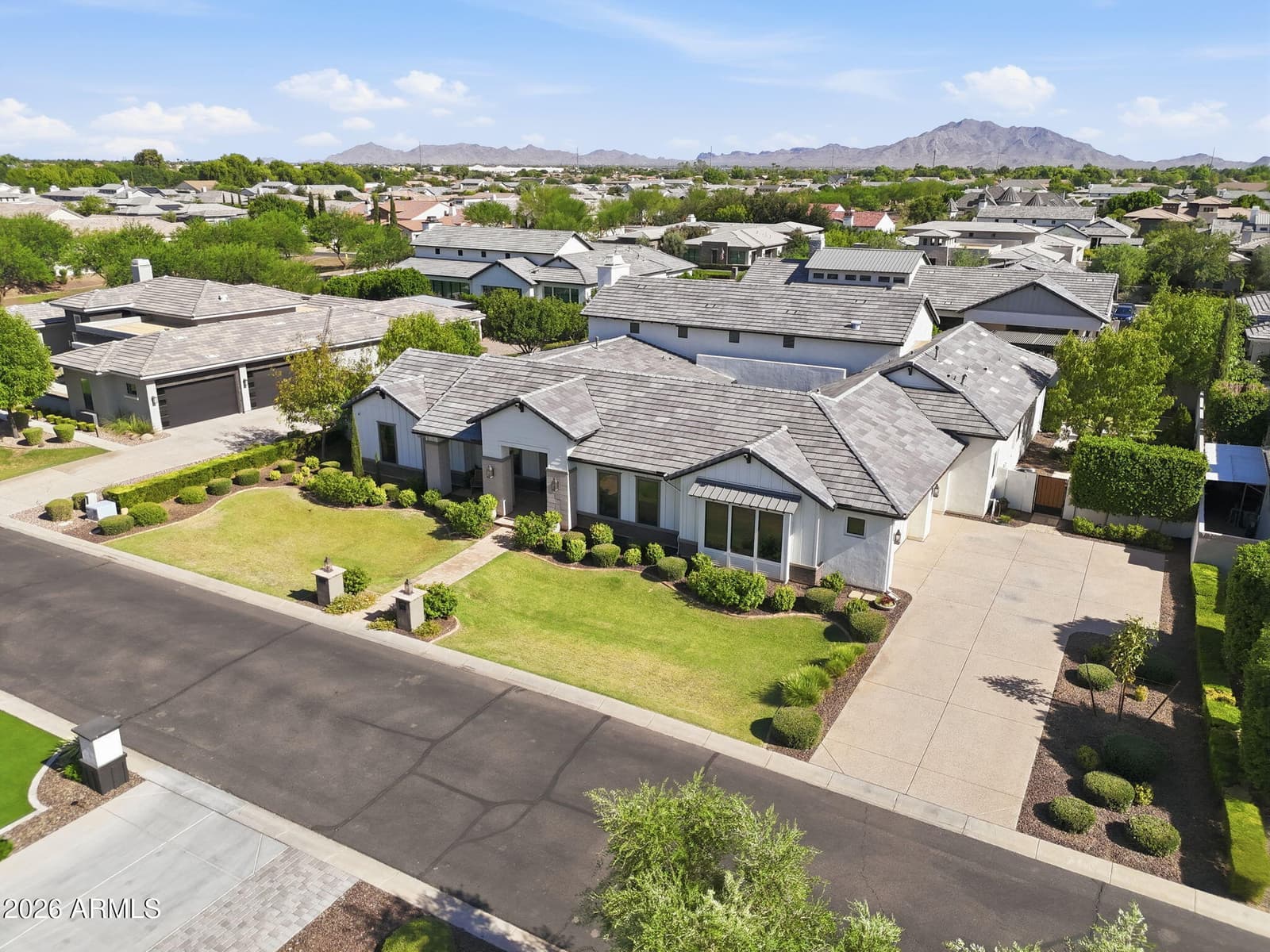 2653 E ORIOLE Drive, Gilbert, AZ 85297 — photo 4 of 122