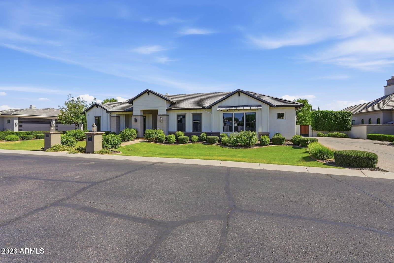 2653 E ORIOLE Drive, Gilbert, AZ 85297 — photo 8 of 122