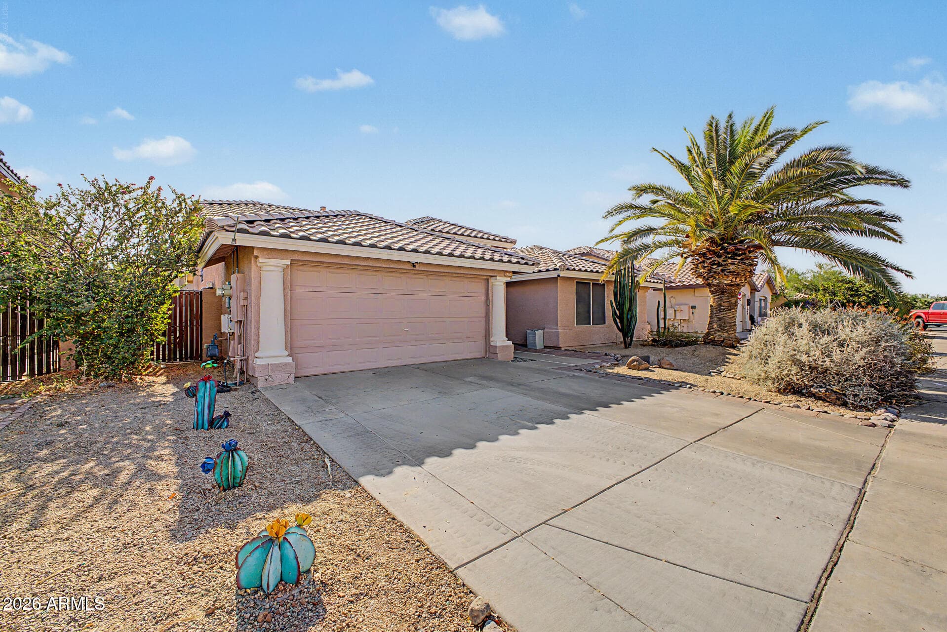 546 S BURK Street, Gilbert, AZ 85296 — photo 2 of 32