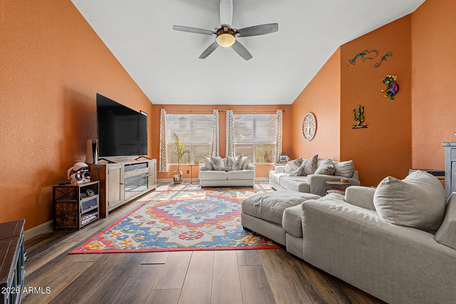 546 S BURK Street, Gilbert, AZ 85296 — photo 4 of 32