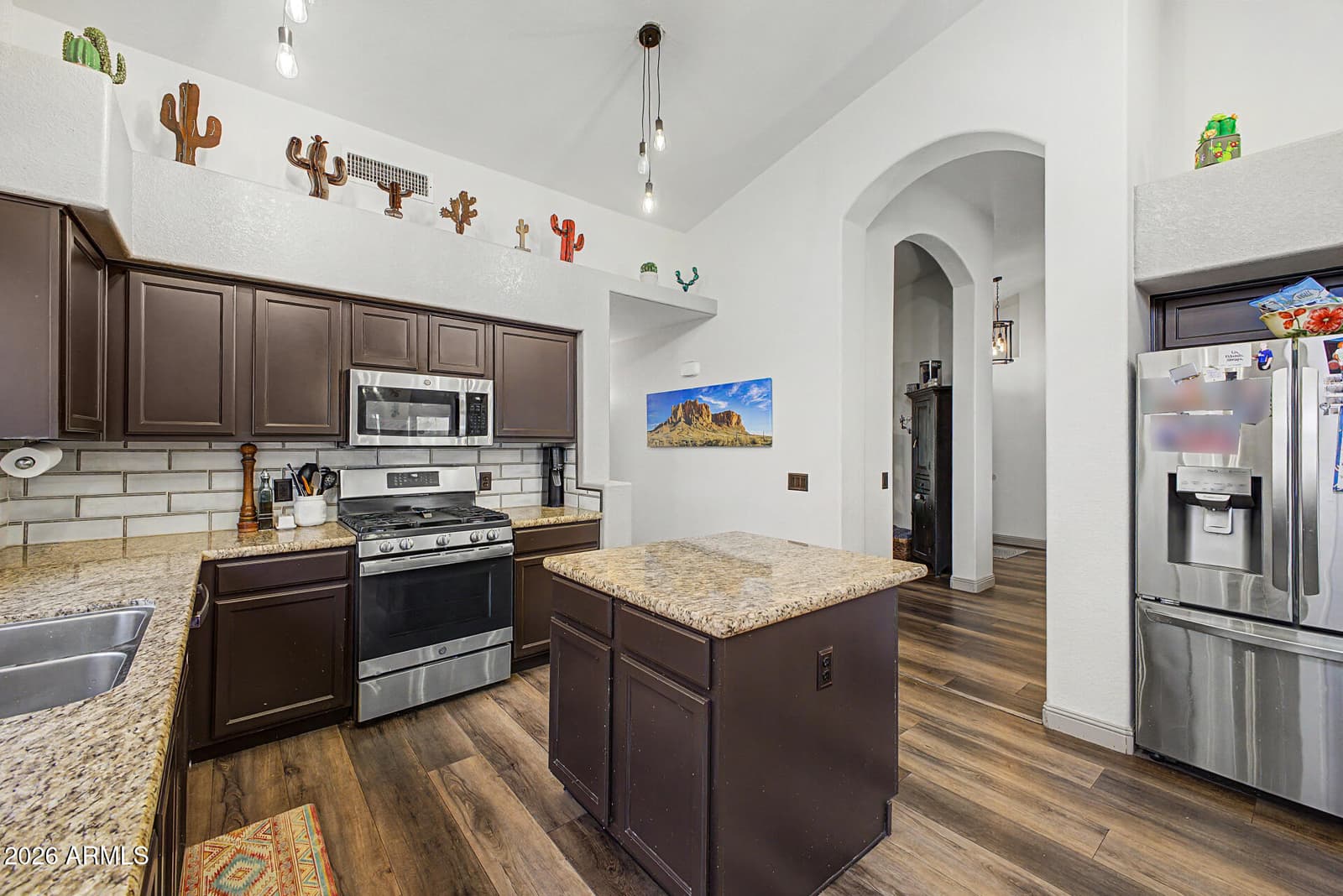 546 S BURK Street, Gilbert, AZ 85296 — photo 13 of 32
