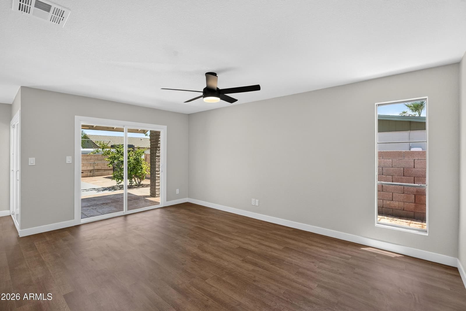 12629 N ROSEWOOD Avenue, Phoenix, AZ 85029 — photo 4 of 31