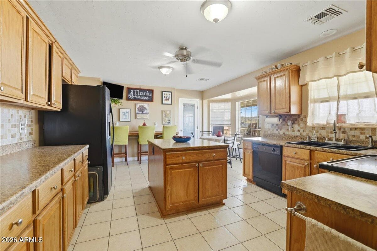 17708 E BLUEJAY Drive, Mayer, AZ 86333 — photo 6 of 21