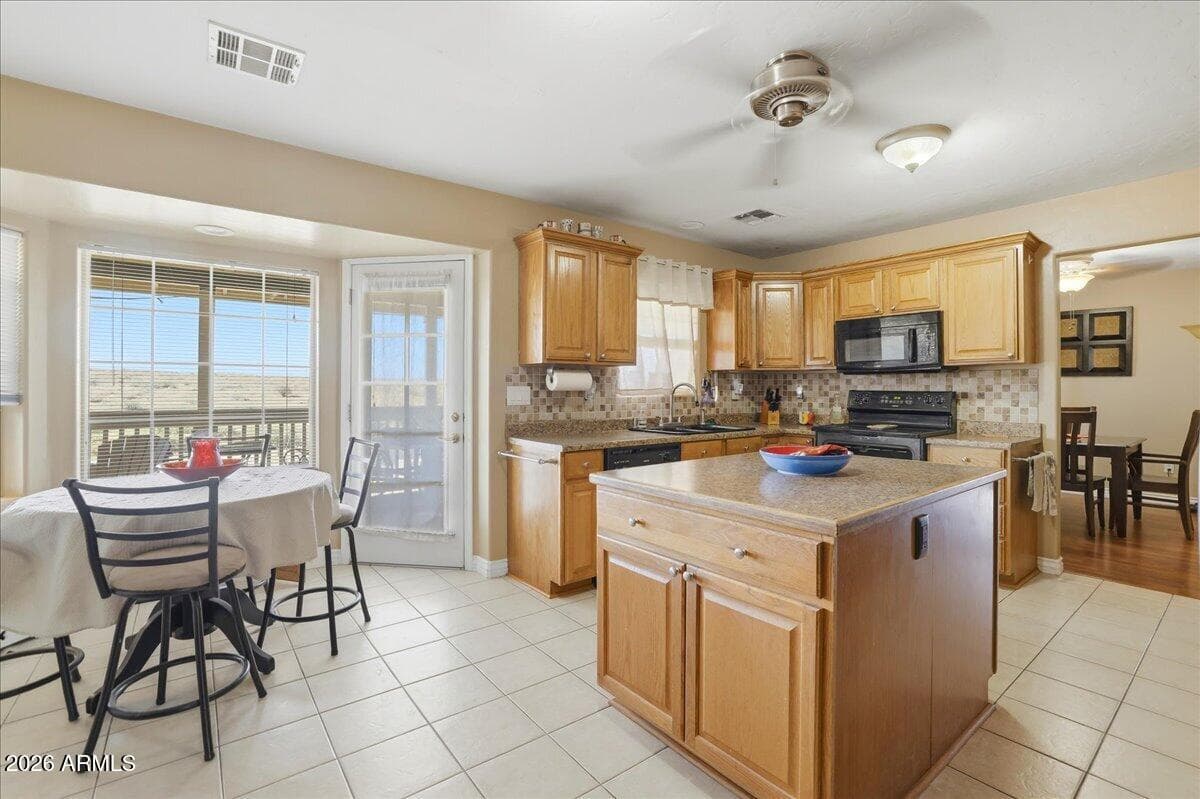 17708 E BLUEJAY Drive, Mayer, AZ 86333 — photo 7 of 21