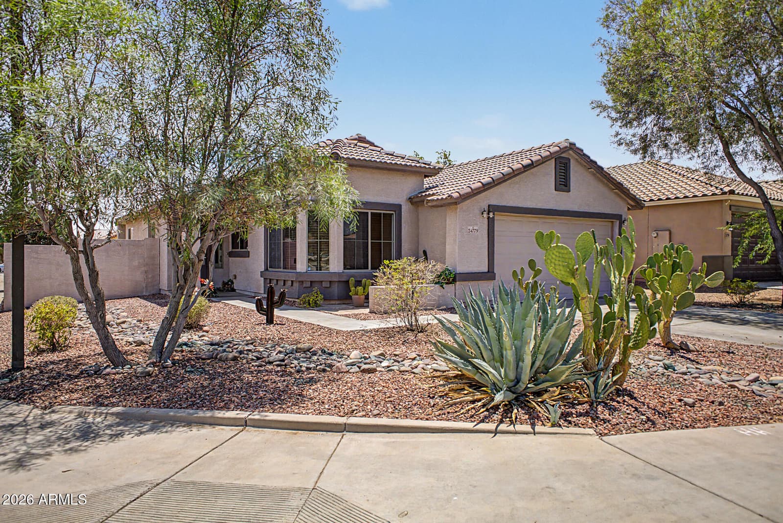 24779 W WAYLAND Drive, Buckeye, AZ 85326 — photo 5 of 29