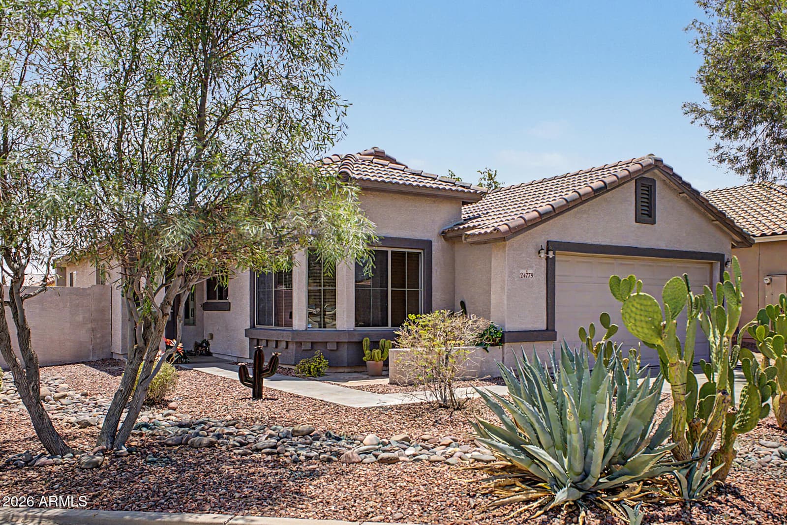 24779 W WAYLAND Drive, Buckeye, AZ 85326 — photo 6 of 29
