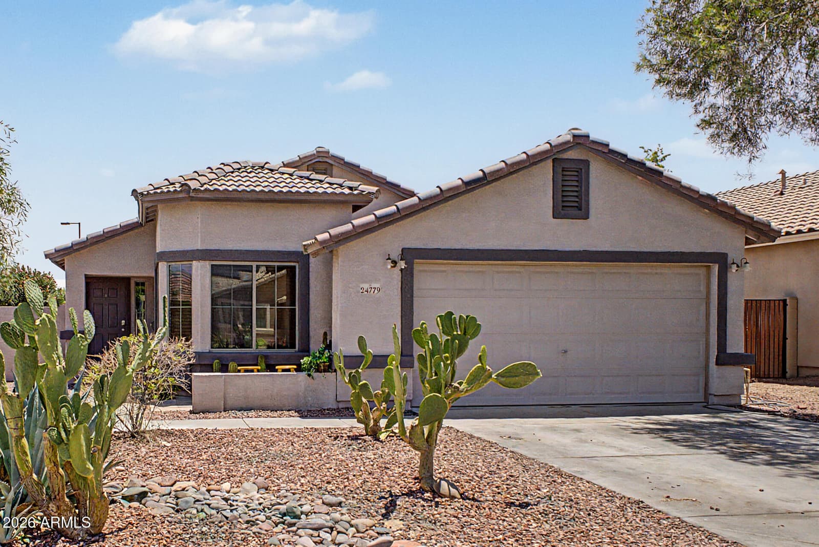 24779 W WAYLAND Drive, Buckeye, AZ 85326 — photo 8 of 29