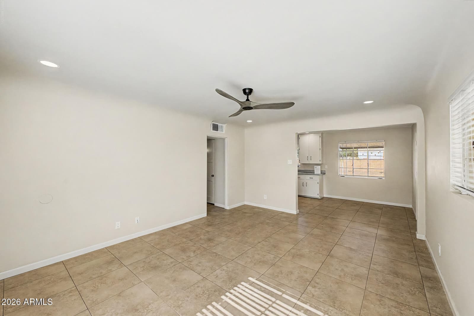 3621 N 21ST Drive, Phoenix, AZ 85015 — photo 6 of 41