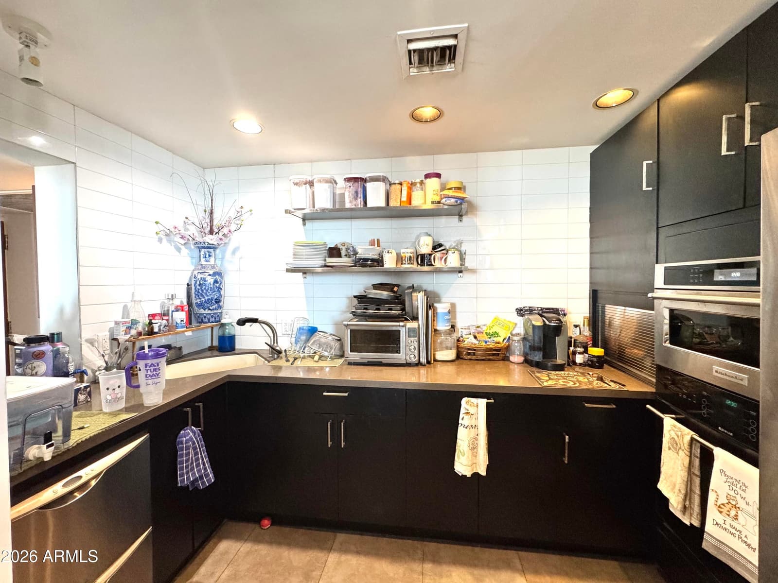 207 W CLARENDON Avenue C14, Phoenix, AZ 85013 — photo 7 of 55
