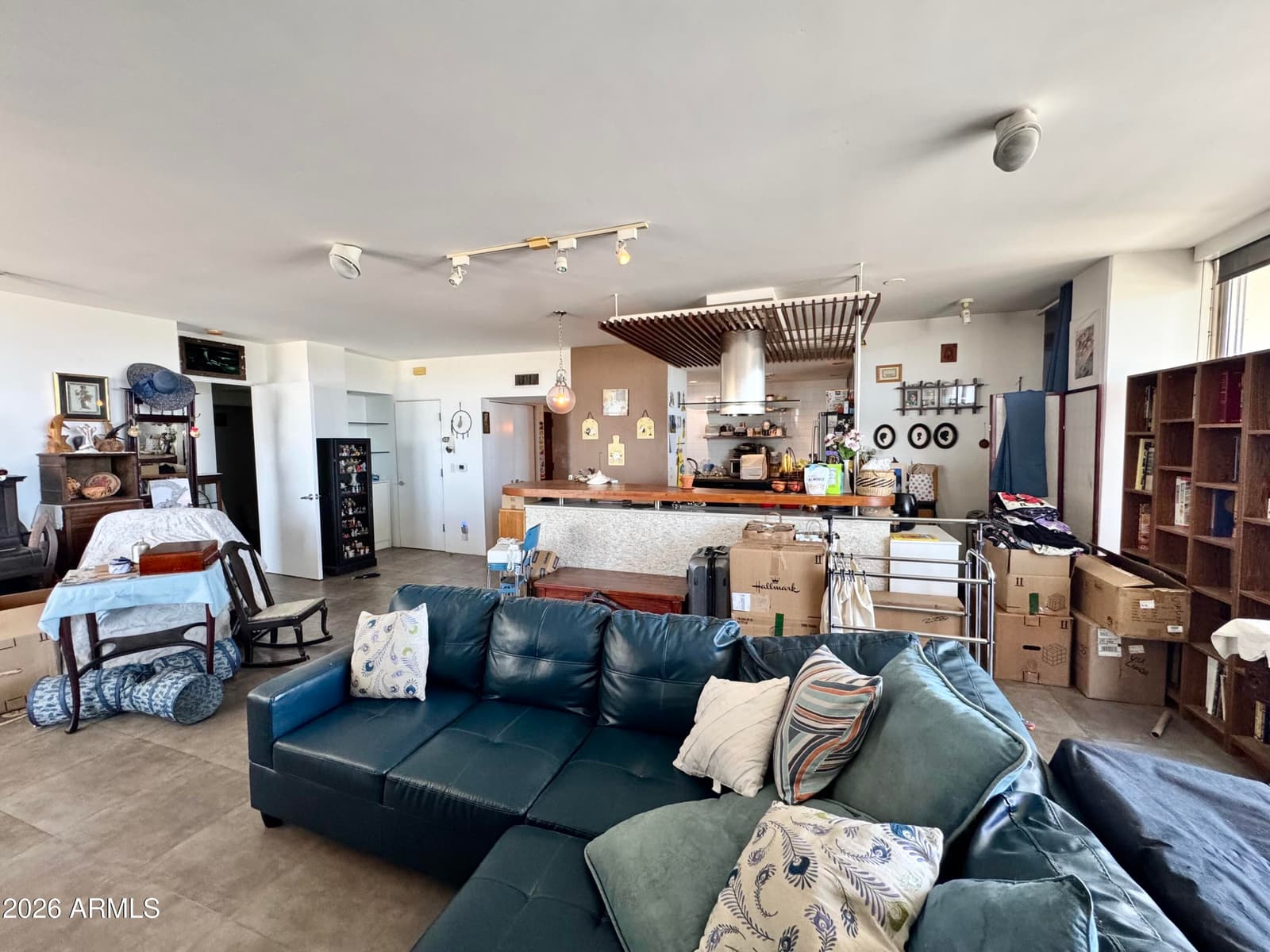207 W CLARENDON Avenue C14, Phoenix, AZ 85013 — photo 5 of 55