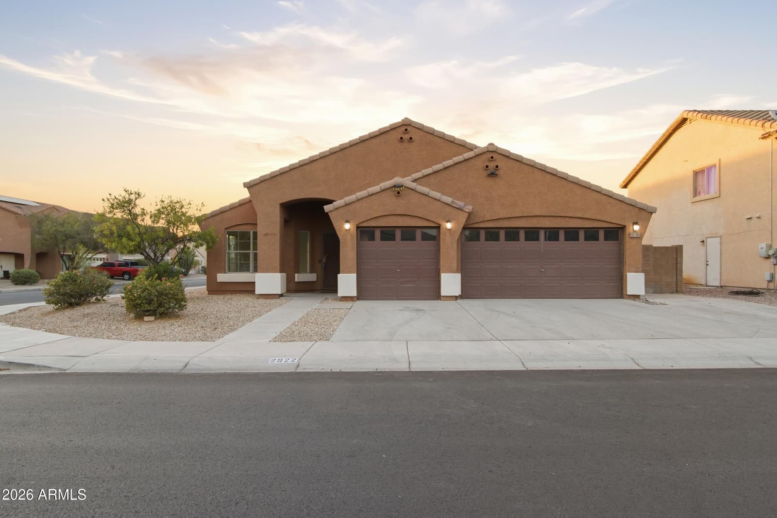 2922 W DUNBAR Drive, Phoenix, AZ 85041 — photo 3 of 58