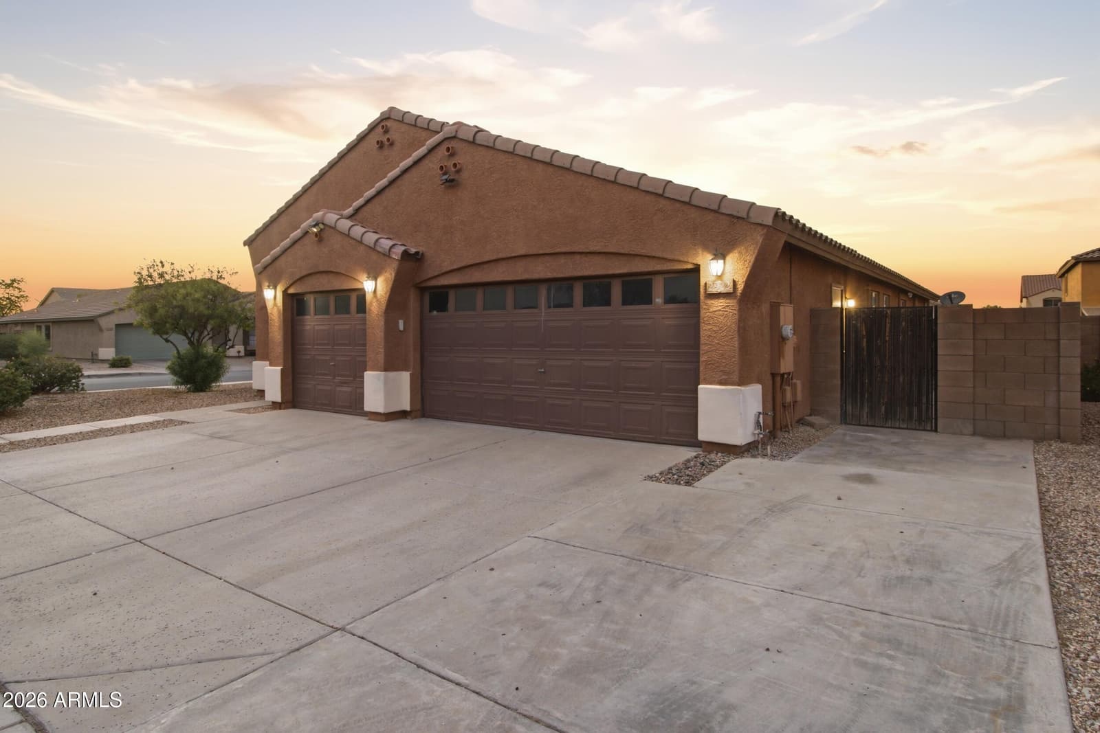 2922 W DUNBAR Drive, Phoenix, AZ 85041 — photo 50 of 58