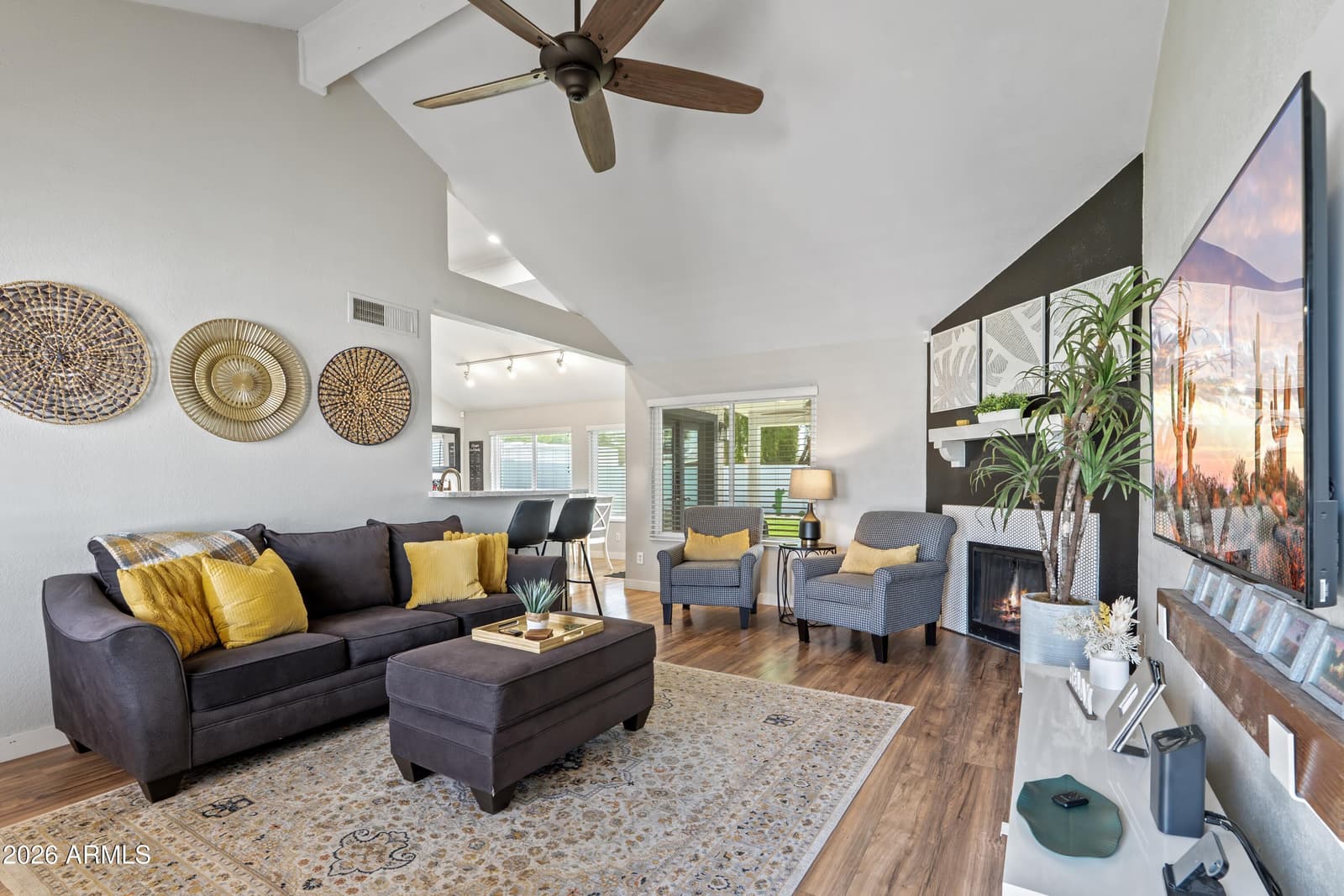 2213 W IRMA Lane, Phoenix, AZ 85027 — photo 11 of 47