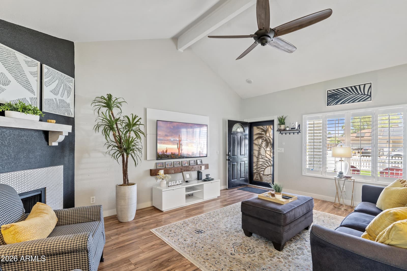 2213 W IRMA Lane, Phoenix, AZ 85027 — photo 5 of 47