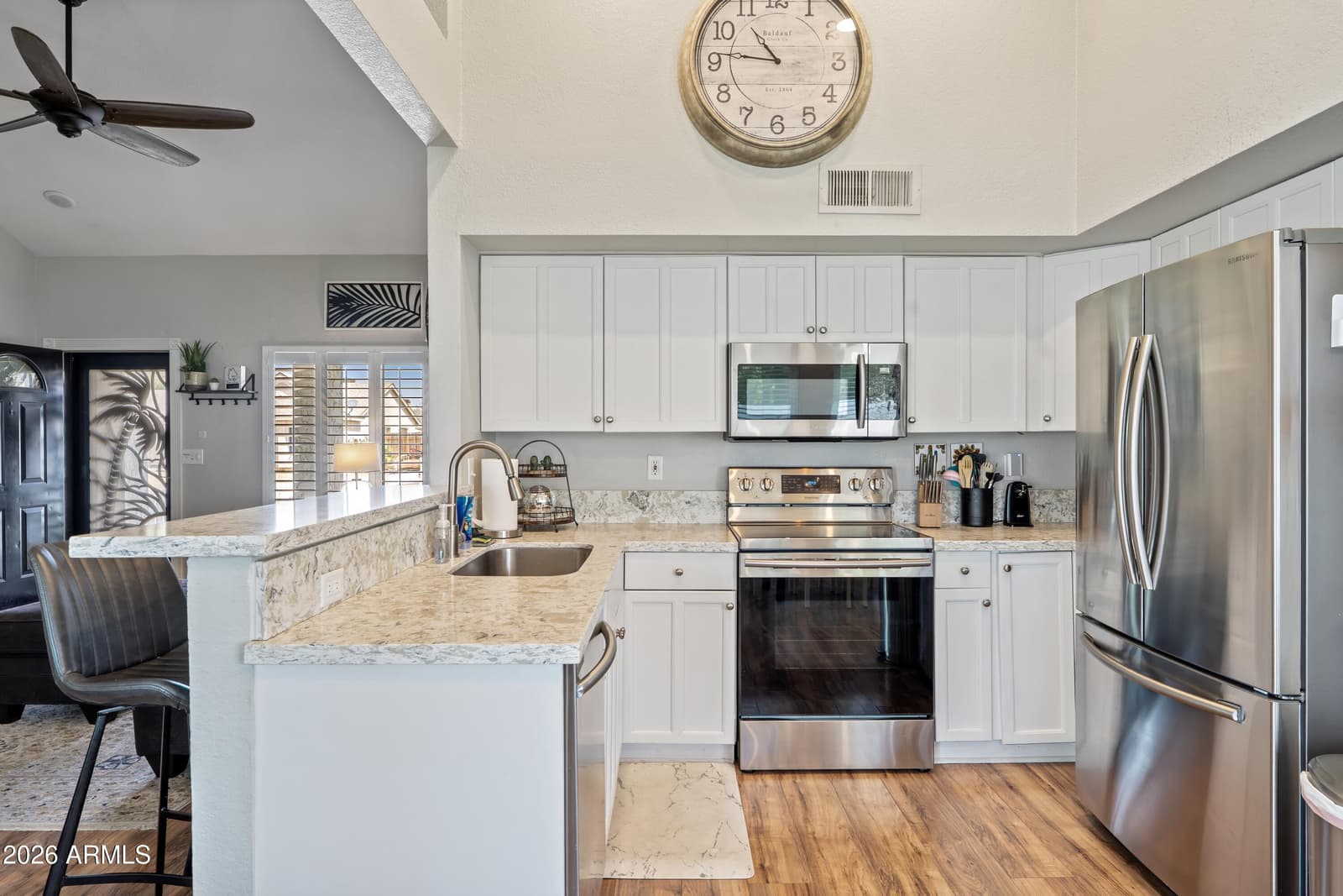 2213 W IRMA Lane, Phoenix, AZ 85027 — photo 14 of 47