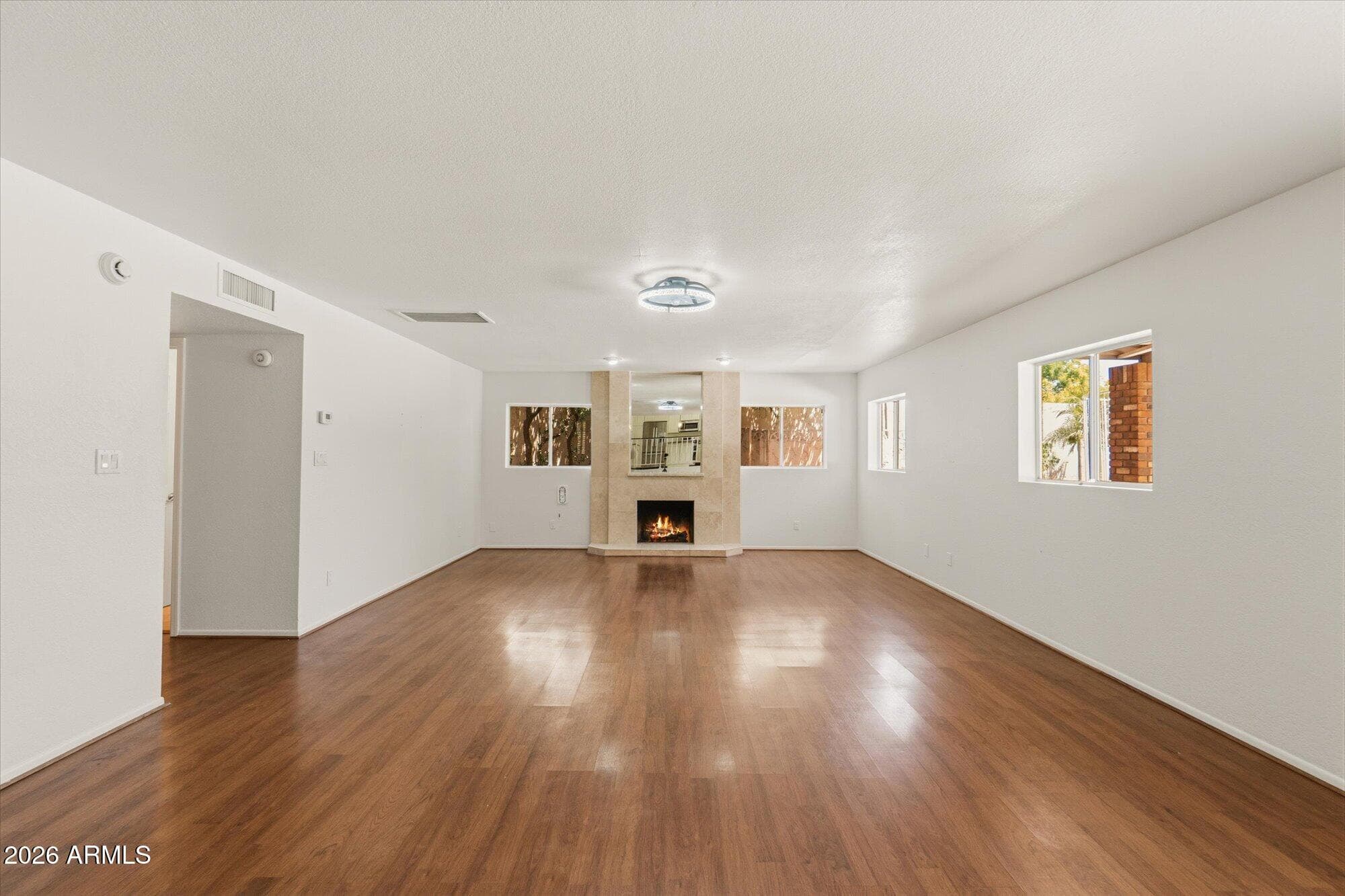 4555 E TIERRA BUENA Lane, Phoenix, AZ 85032 — photo 10 of 41
