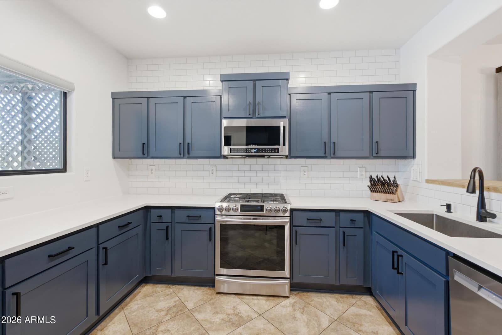 1625 W BIG OAK Street, Phoenix, AZ 85085 — photo 14 of 65