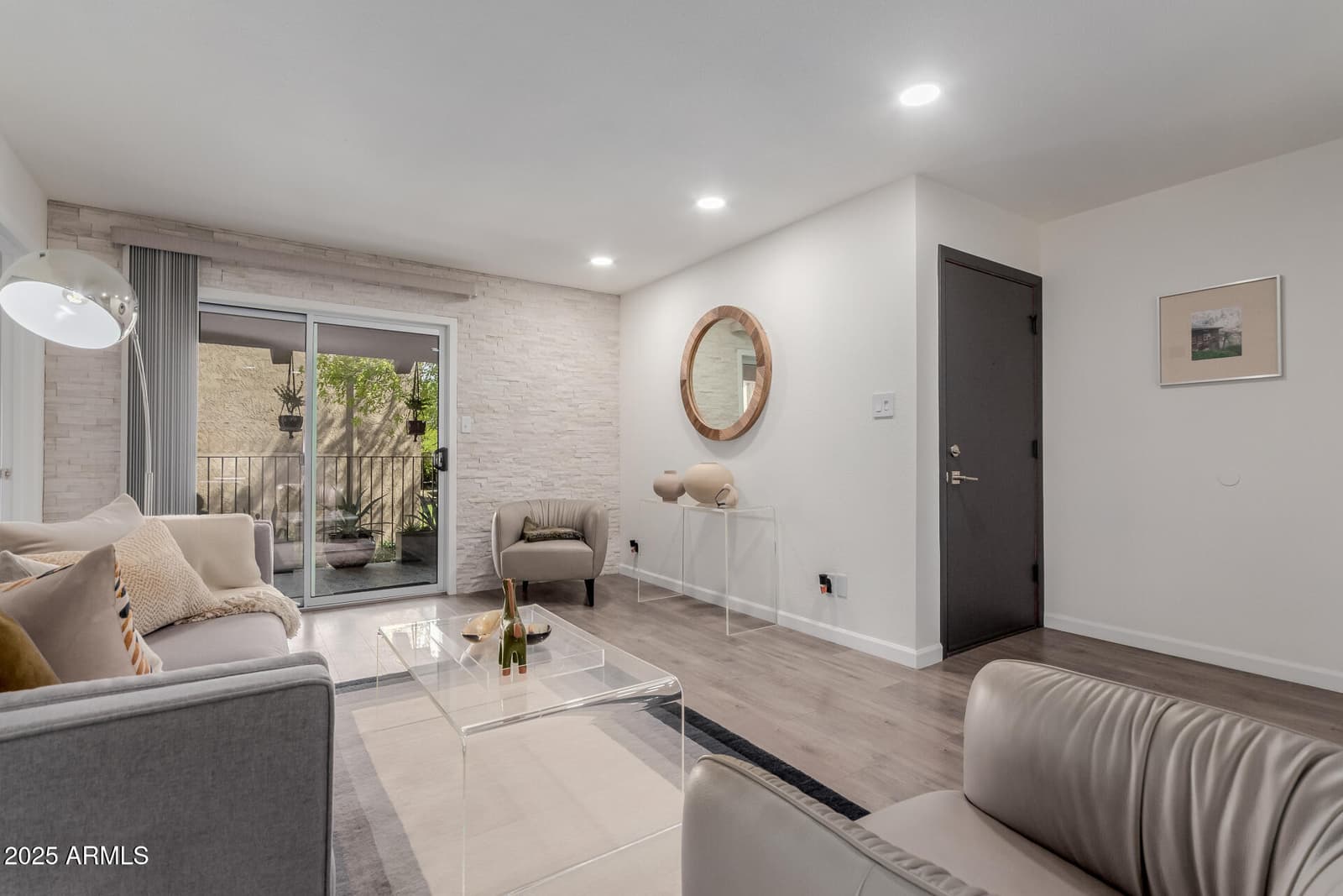 5525 E THOMAS Road M12, Phoenix, AZ 85018 — photo 11 of 42