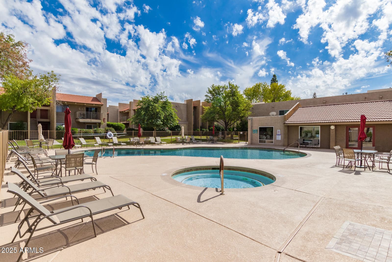 5525 E THOMAS Road M12, Phoenix, AZ 85018 — photo 31 of 42