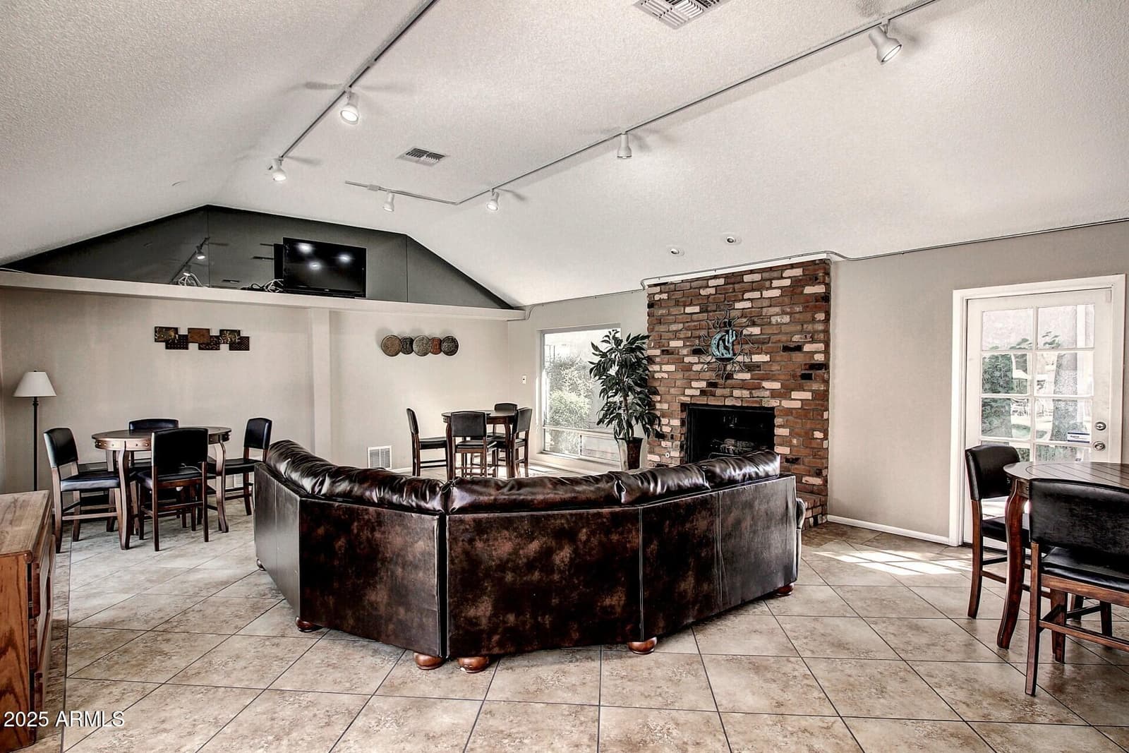 5525 E THOMAS Road M12, Phoenix, AZ 85018 — photo 38 of 42