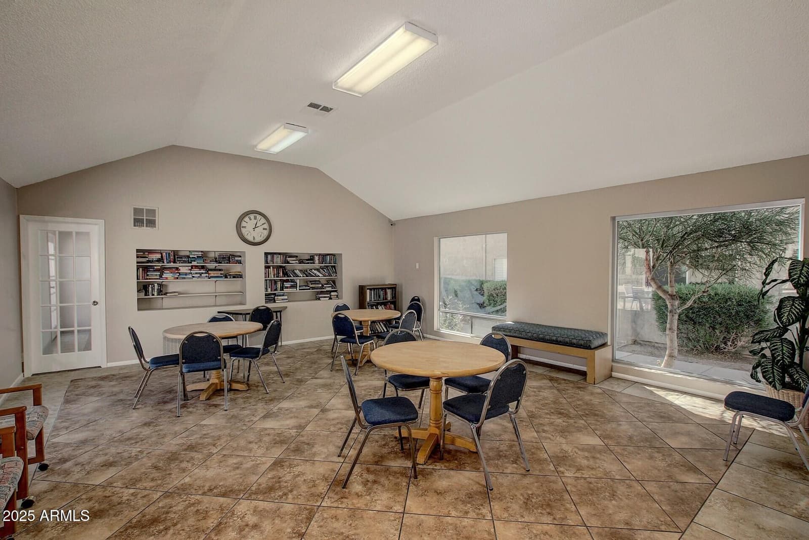 5525 E THOMAS Road M12, Phoenix, AZ 85018 — photo 41 of 42
