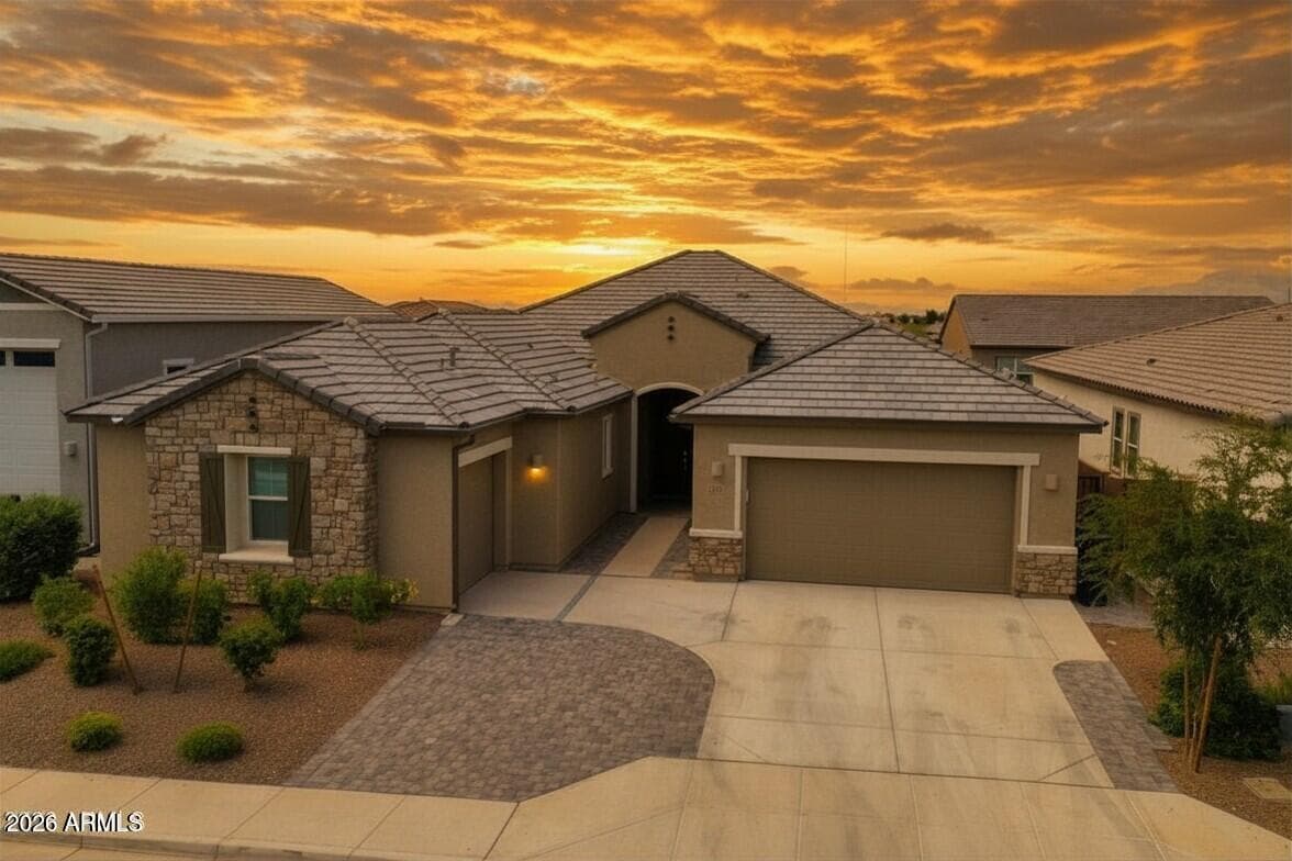 3228 E SADDLETREE Way, San Tan Valley, AZ 85140