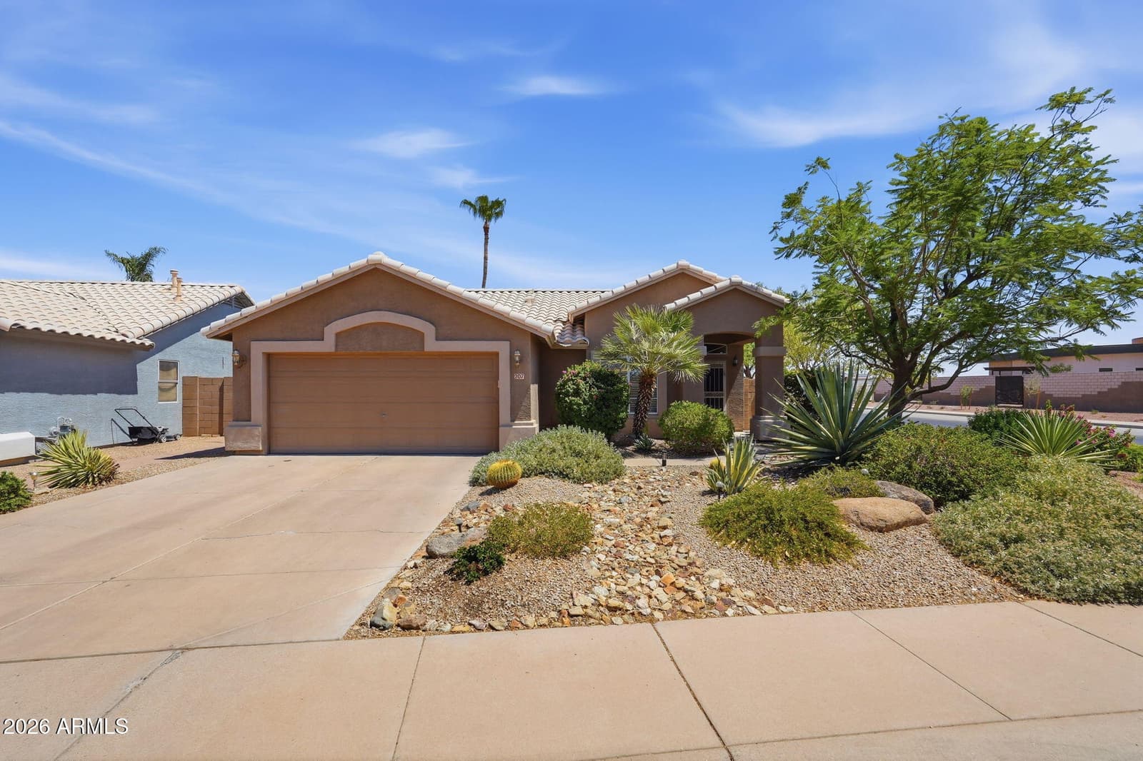 207 E DEVON Drive, Gilbert, AZ 85296 — photo 2 of 31