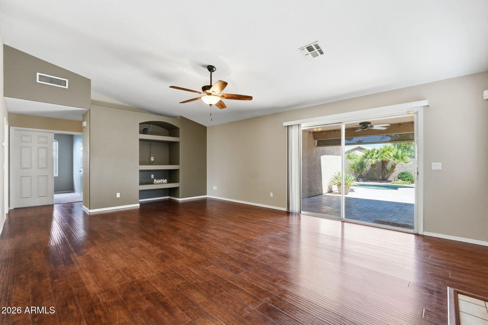 207 E DEVON Drive, Gilbert, AZ 85296 — photo 12 of 31
