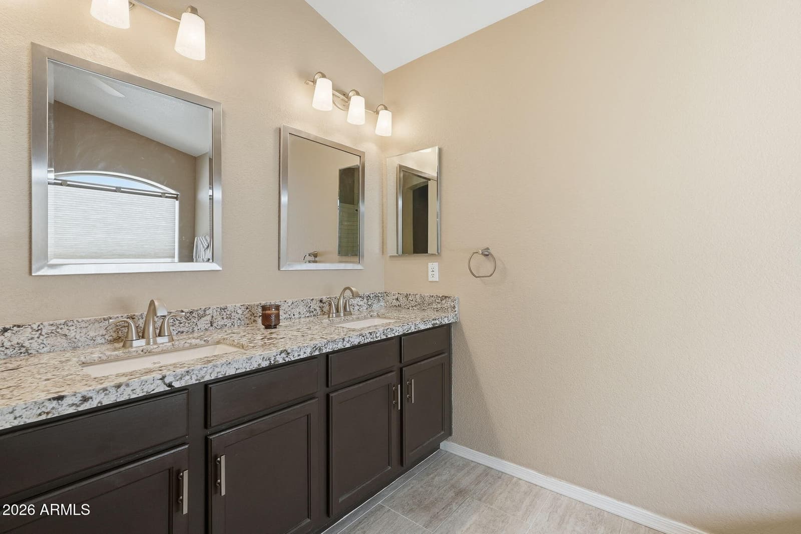 207 E DEVON Drive, Gilbert, AZ 85296 — photo 19 of 31