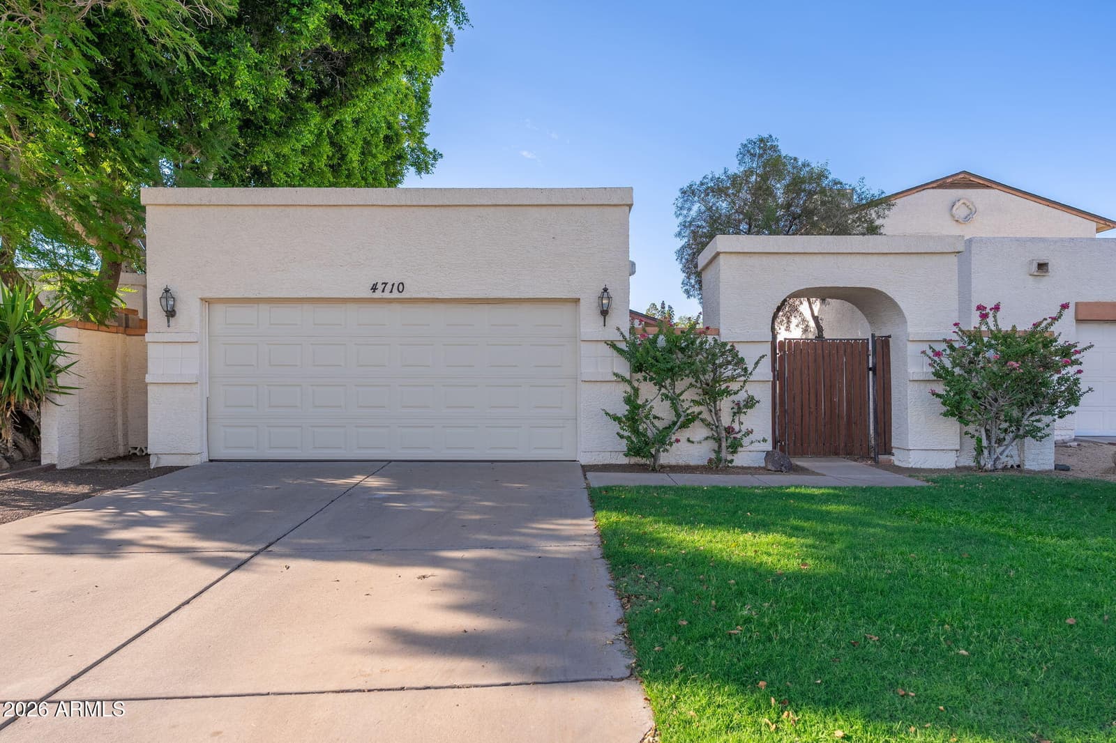 4710 W Wahalla Lane, Glendale, AZ 85308 — photo 2 of 44