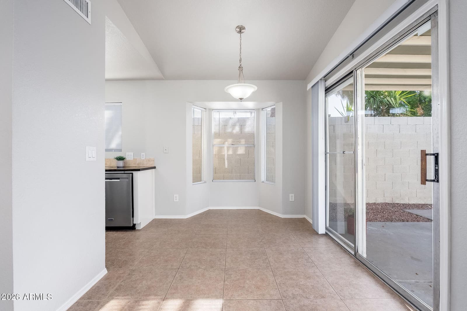 4710 W Wahalla Lane, Glendale, AZ 85308 — photo 11 of 44