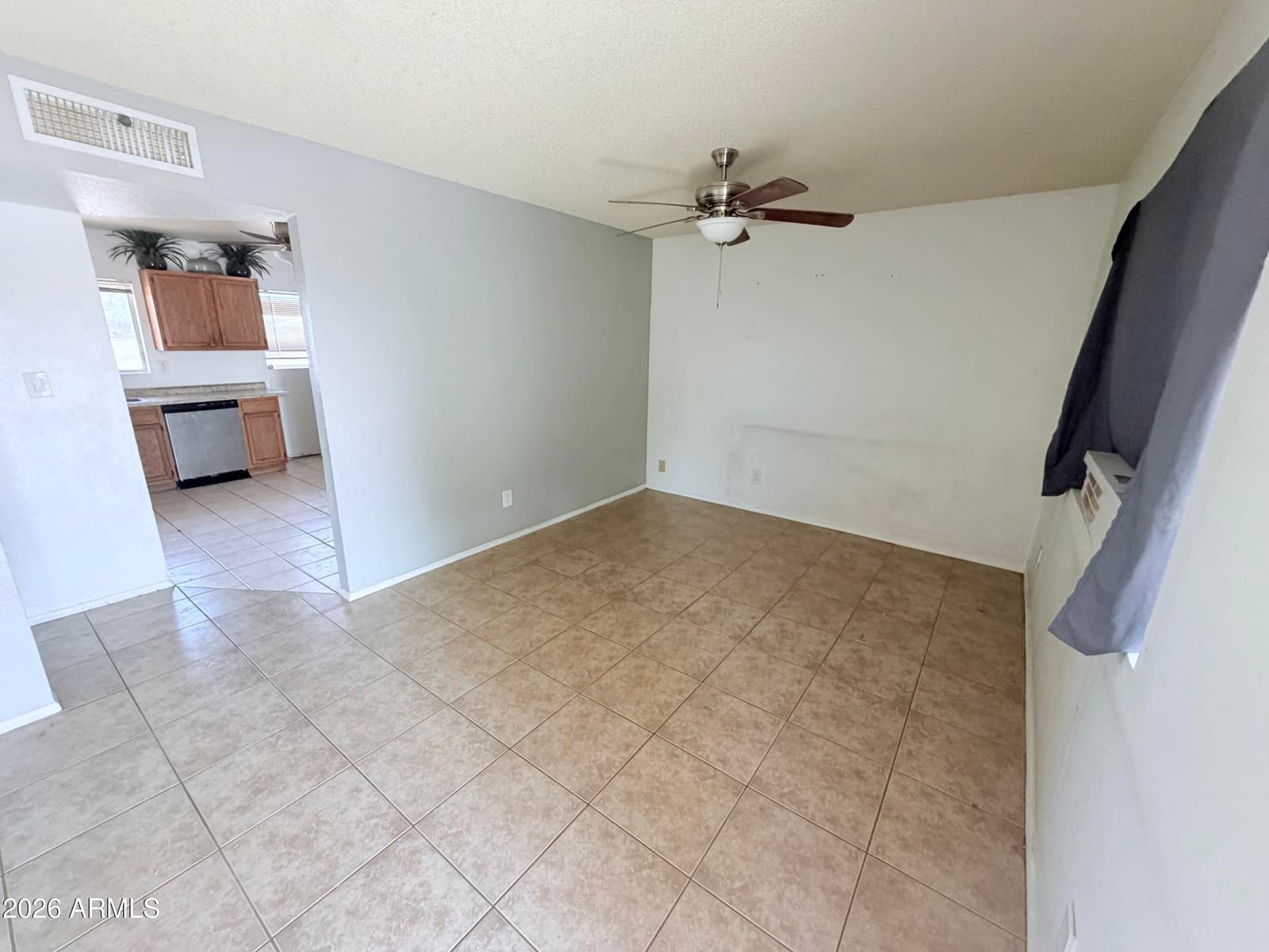 13216 W Tuckey Lane, Glendale, AZ 85307 — photo 7 of 31