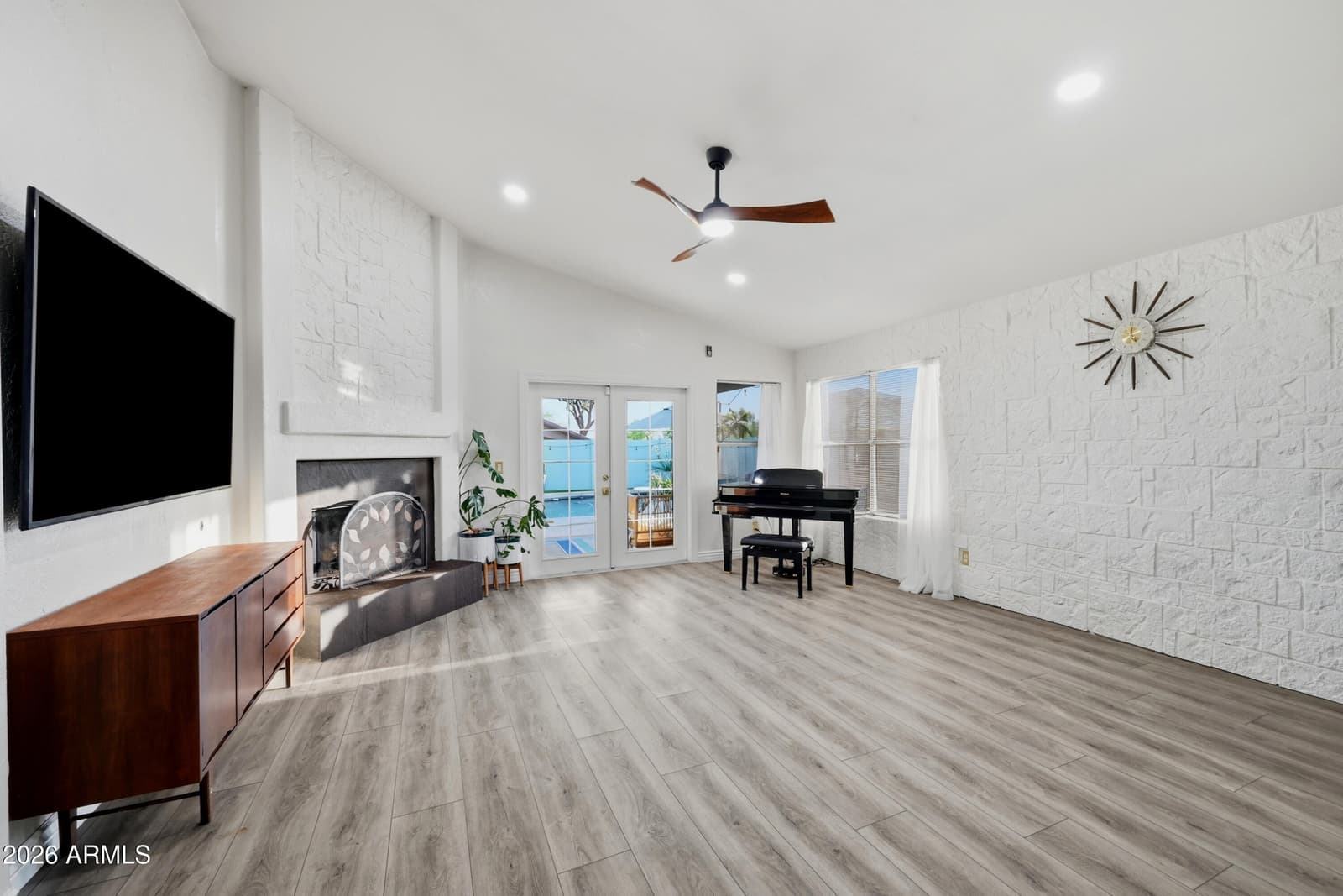4605 E JAEGER Road, Phoenix, AZ 85050 — photo 5 of 35