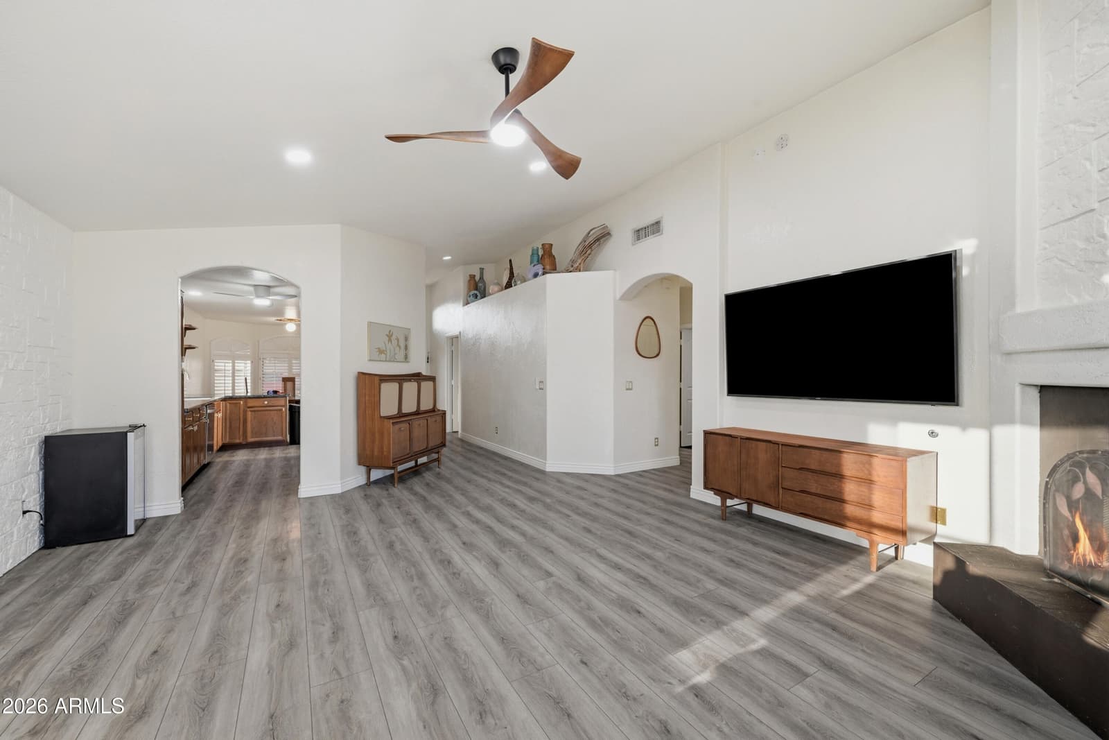 4605 E JAEGER Road, Phoenix, AZ 85050 — photo 10 of 35