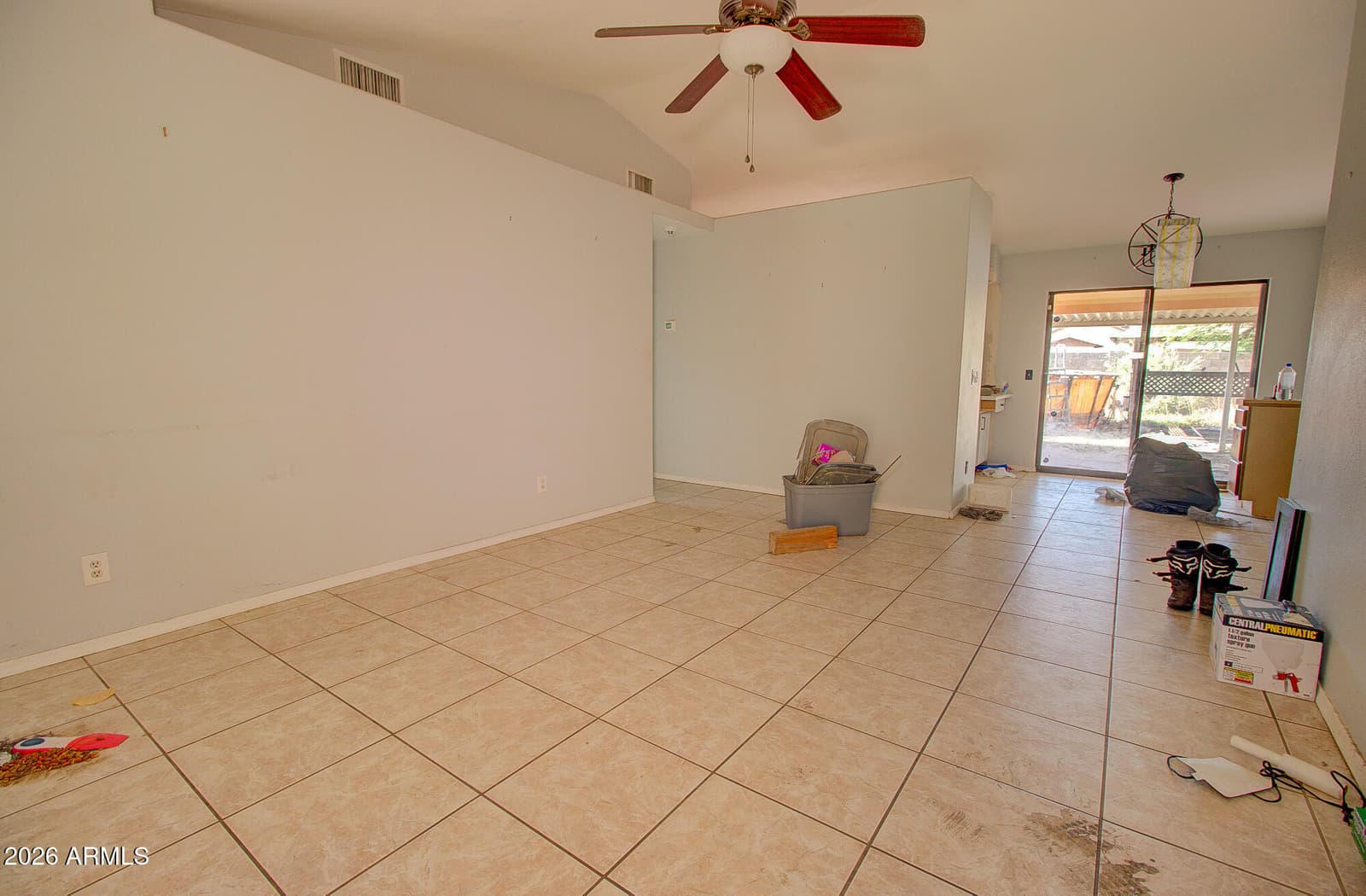 1733 E CATALINA Street, Casa Grande, AZ 85122 — photo 3 of 7
