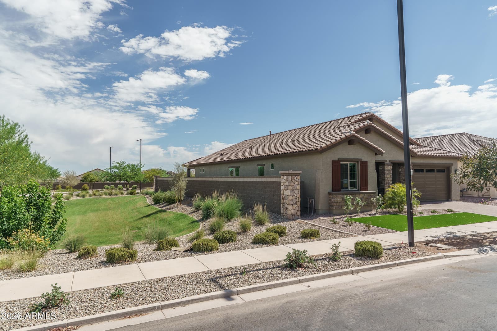 15743 W MARIPOSA GRANDE, Surprise, AZ 85387 — photo 2 of 63