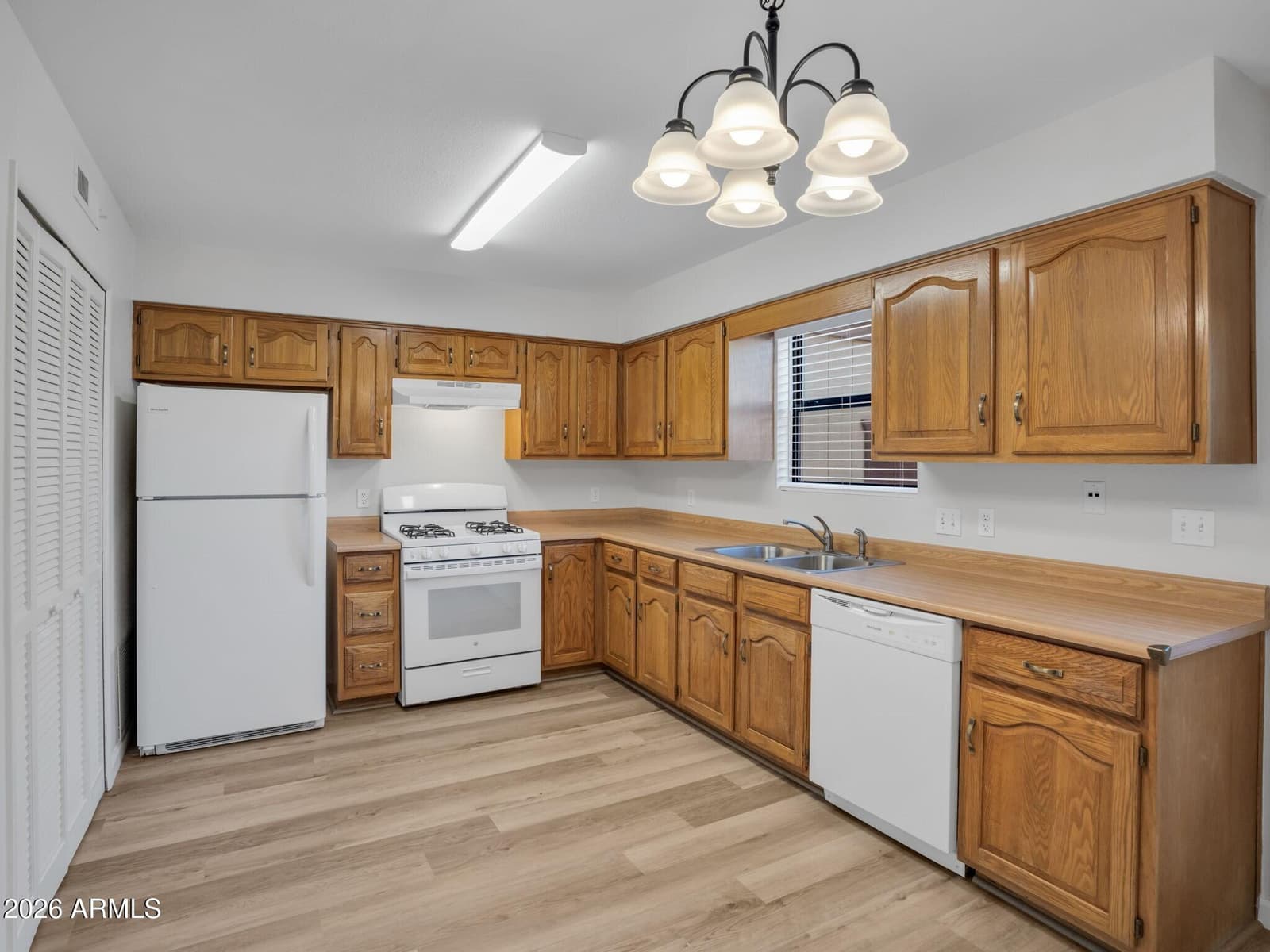 371 RIM ROCK Circle 2, Prescott, AZ 86303 — photo 12 of 36