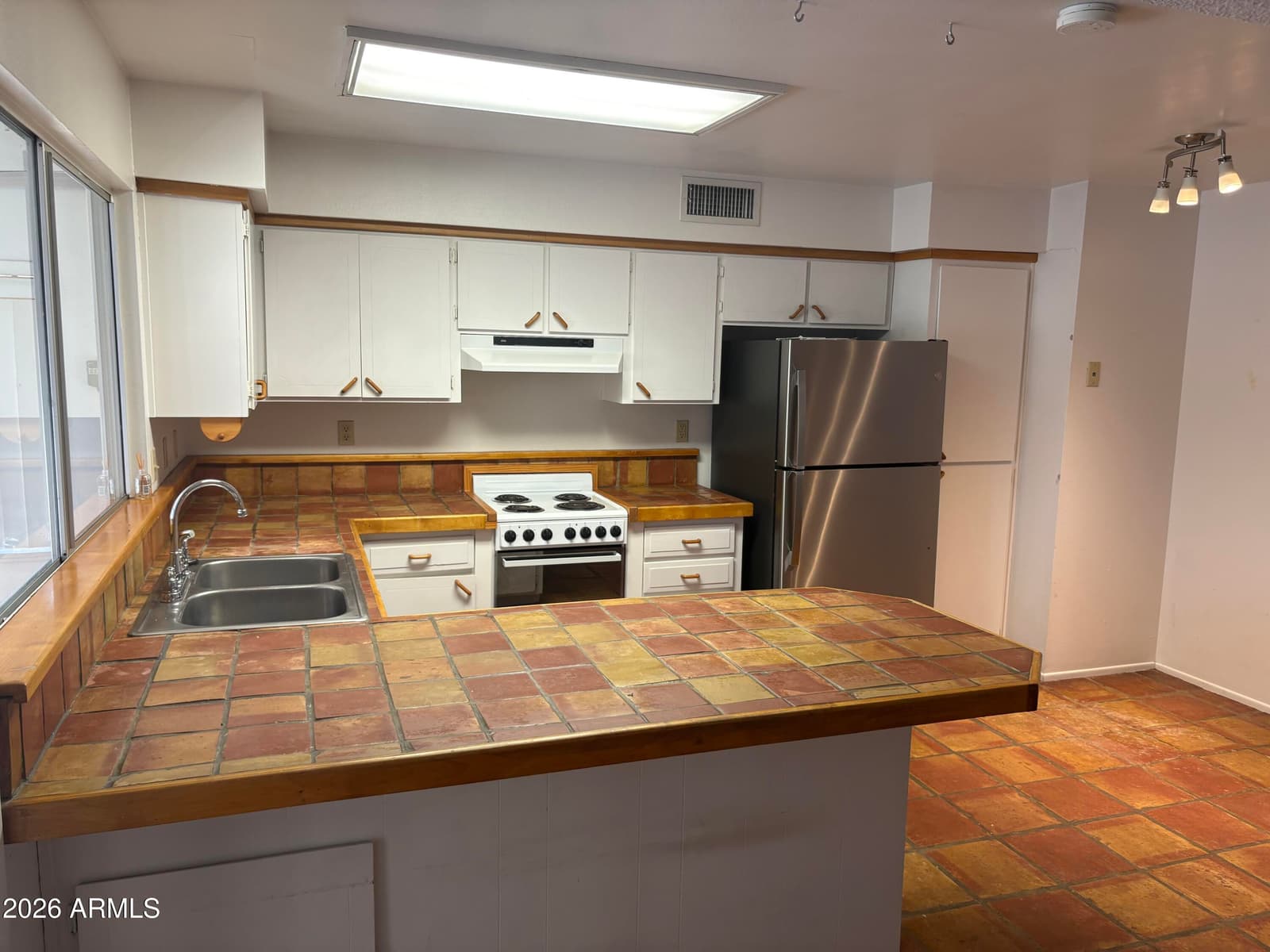 2020 E RICE Drive, Tempe, AZ 85283 — photo 2 of 17