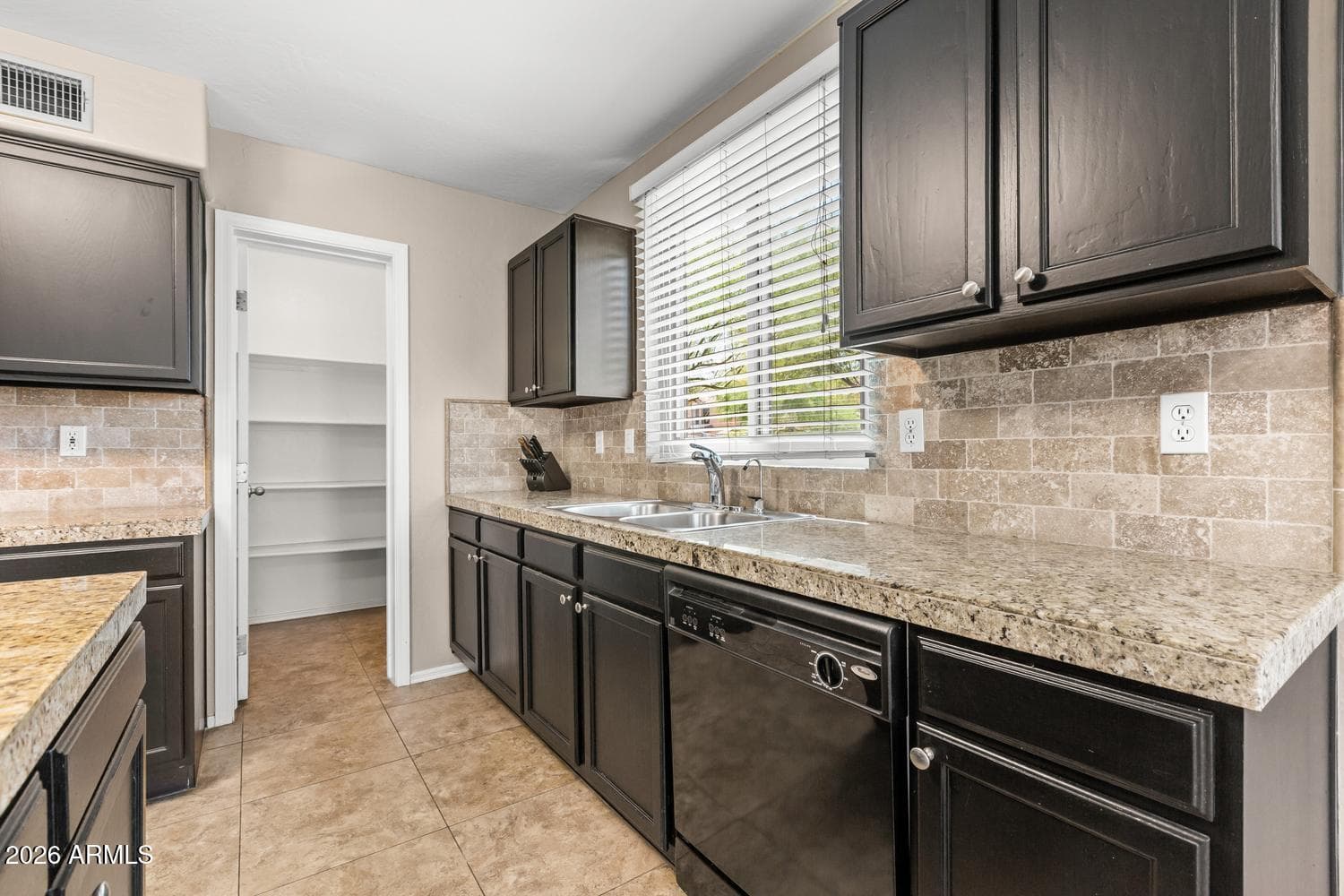 20826 N 10TH Street, Phoenix, AZ 85024 — photo 13 of 35