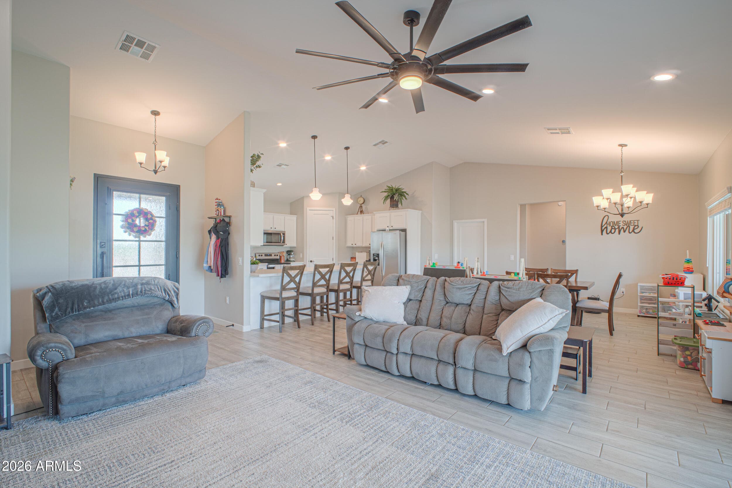 10274 W APPALOOSA Trail, Casa Grande, AZ 85194 — photo 9 of 50
