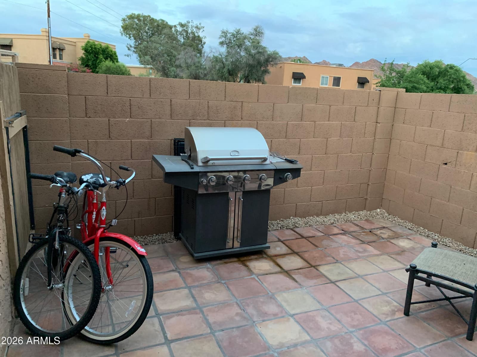 803 E COCHISE Drive, Phoenix, AZ 85020 — photo 10 of 12